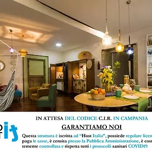 Casa Mama , Nápoles Italia